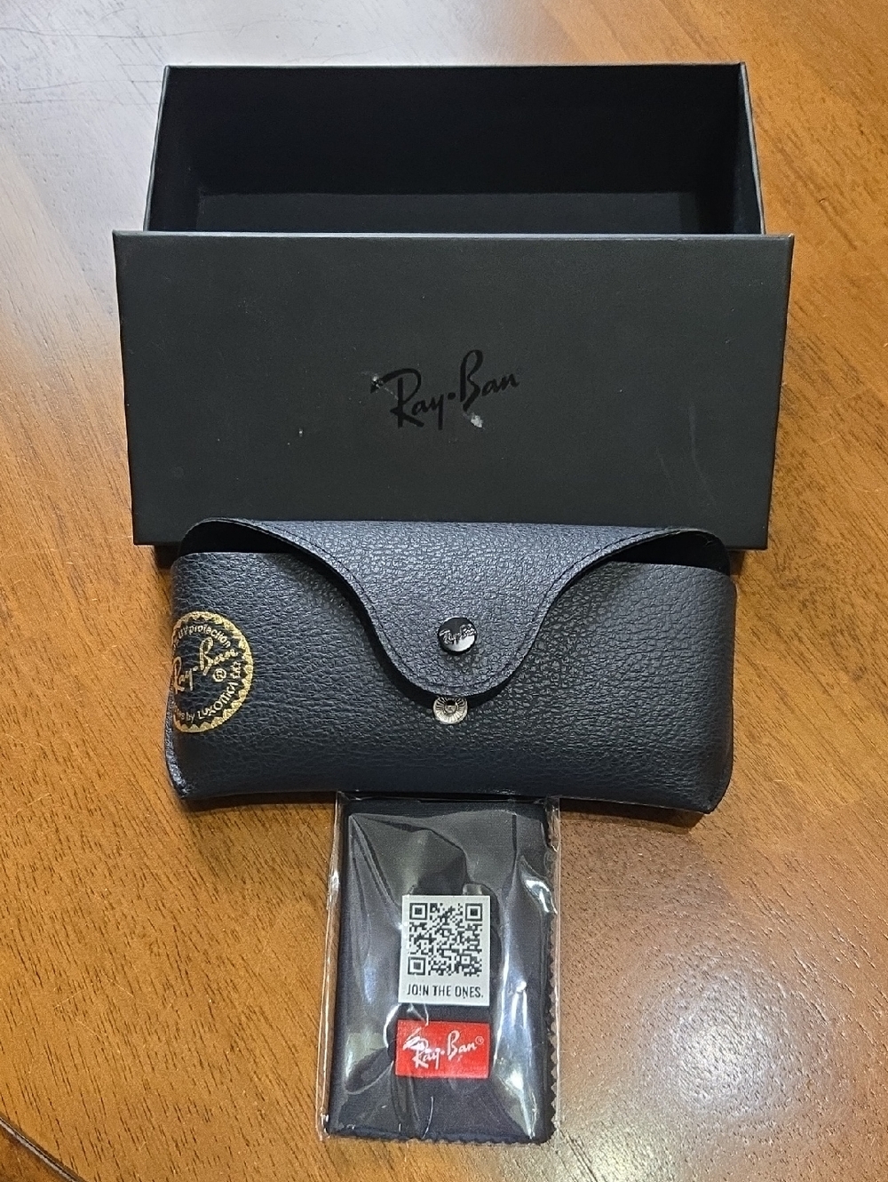 Ray-Ban Hard Case and Box